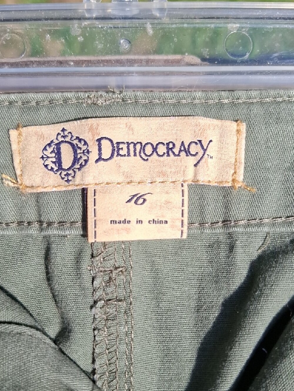 Democracy Olive Green Button-Front Skirt Sz 16 - Picture 2 of 6